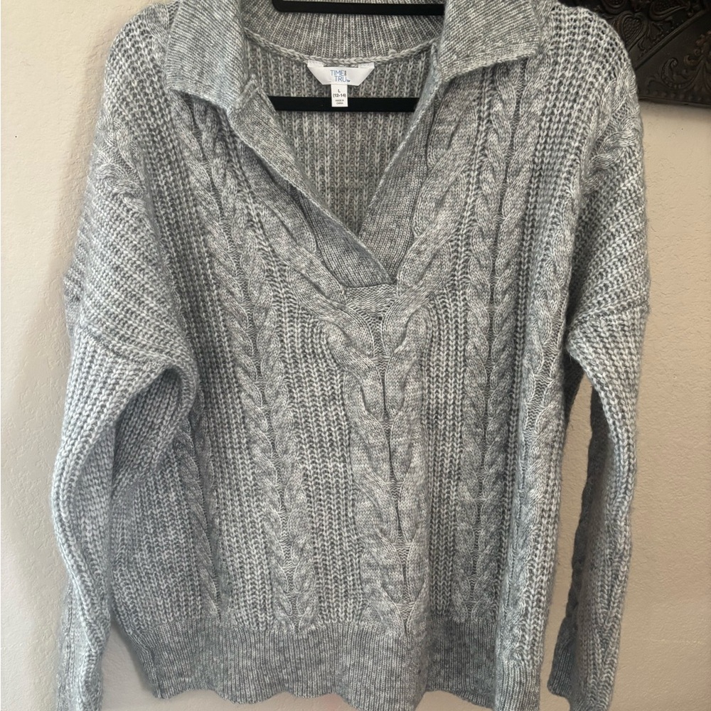 Time and Tru Gray V-Neck Cable Knit Sweater